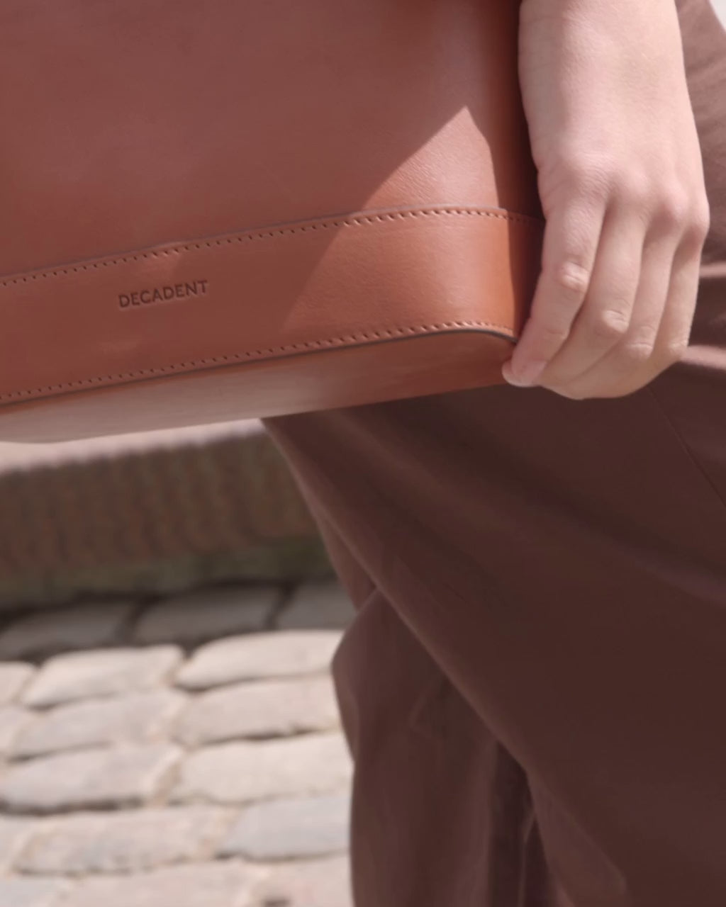 DECADENT COPENHAGEN EDITH small bucket bag Crossbody tasker Vegetal Cognac