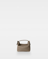 DECADENT COPENHAGEN CALLY box bag Håndtasker Sand